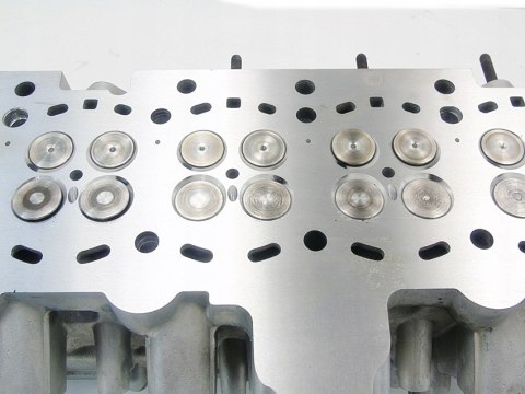 GŁOWICA 3.0 D BMW X5 X6 E70 E71 E60 E90 E61 E83 GŁOWICA 3.0 D BMW X5 X6 E70 E71 E60 E90 E61 E83