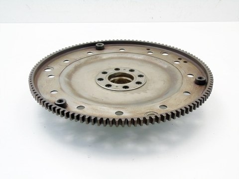 KOŁO ZAMACHOWE 2.0 TDI AUDI A4 B8 A5 A6 C7 Q5 Q3 CNH 06H105323R TIGUAN KOŁO ZAMACHOWE 2.0 TDI AUDI A4 B8 A5 A6 C7 Q5 Q3 CNH 06H105323R TIGUAN